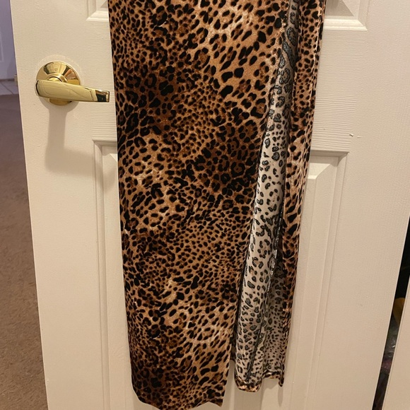 Cheetah Strap long dress. Forever 21 size S. - Picture 3 of 8